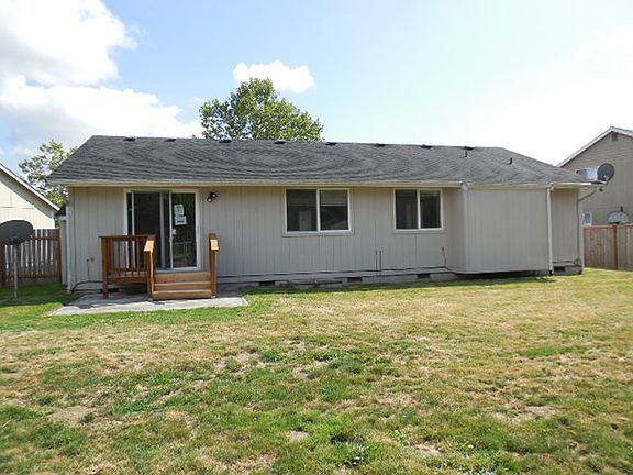 3rd image of 827 130th St E