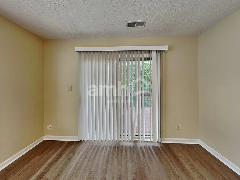 11256 Harrington Ln — Photo 7