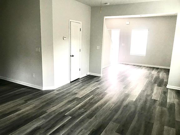 5th image of 108 Ison Woods Ct