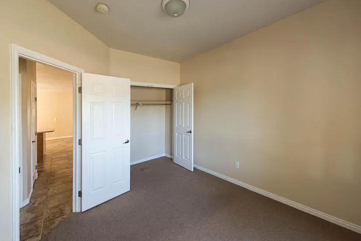 1905 N 2070 W — Photo 11
