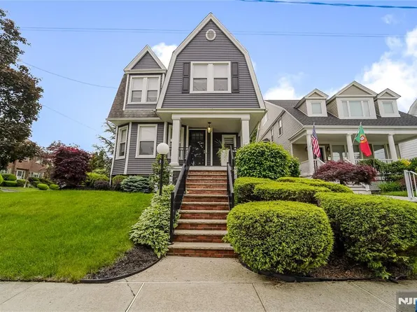 108 Pleasant Pl, Kearny, NJ 07032