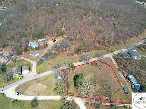 1646 Purvis Rd, Sunrise Beach, MO 65079