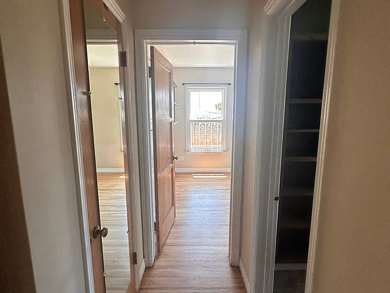 2152 Rexford Dr — Photo 18