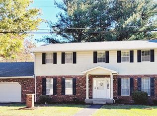 103 Wedgewood Dr, Parkersburg, WV 26104