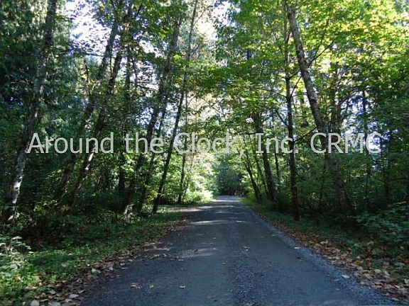 Beautiful drive to property