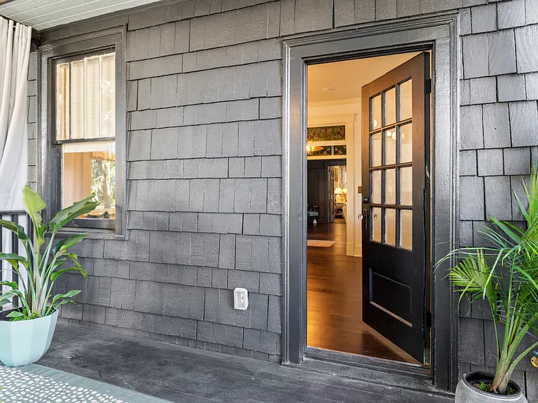 301 Washington Ave — Photo 20