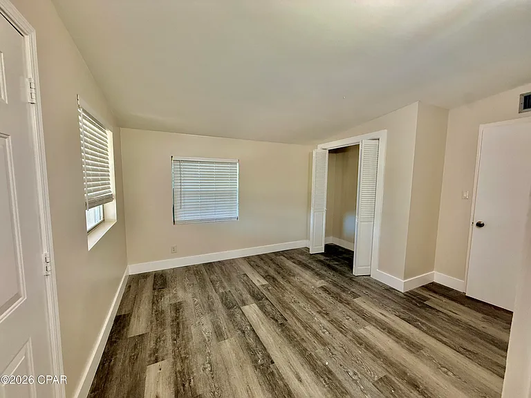 3113 W 20th Ct — Photo 6