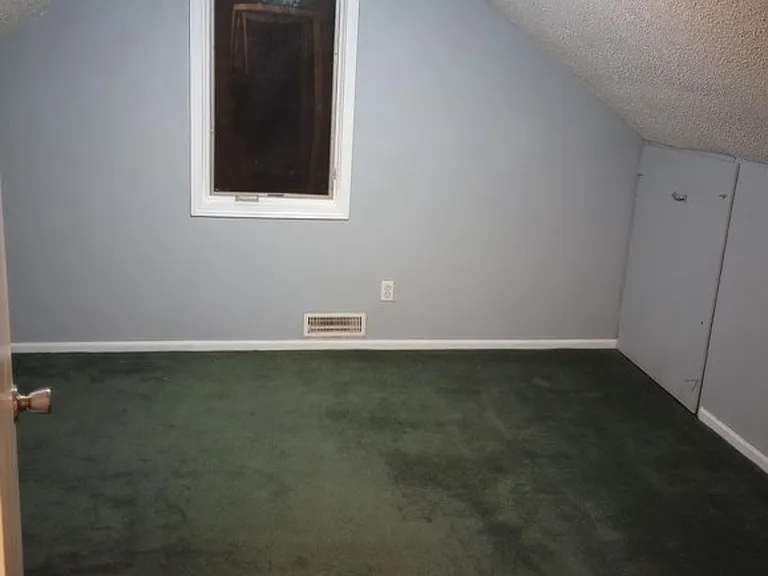 601 Broadway Ave — Photo 14