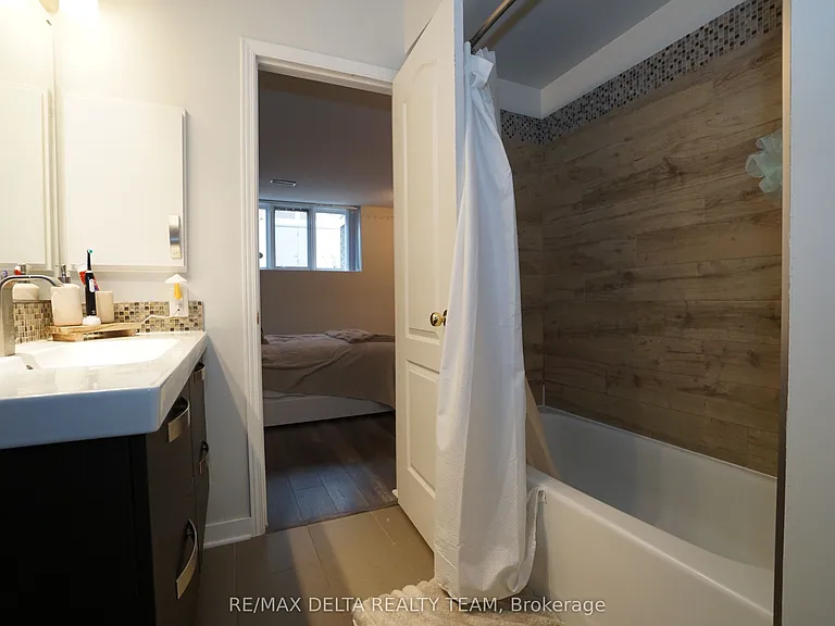 525 Lisgar St #7 — Photo 12