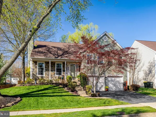 3644 Beech Down Dr, Chantilly, VA 20151