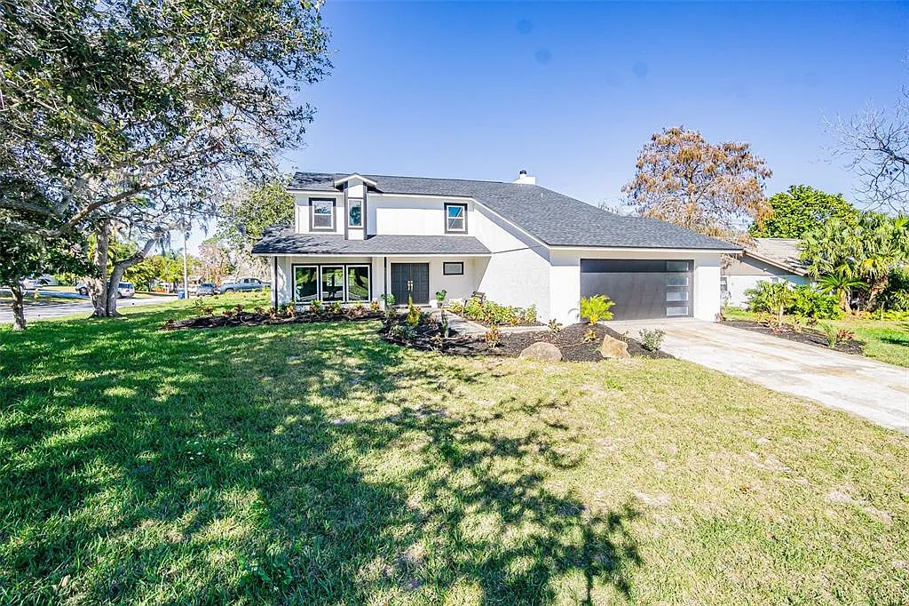 4 bed, 3.0 bath, 2700 sqft, $3,295 — Photo 1