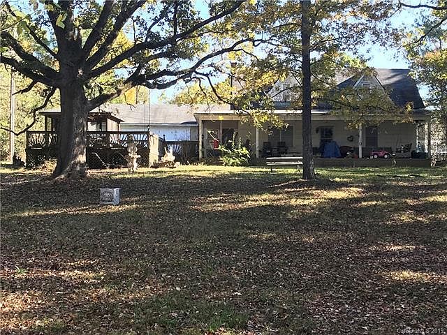 1st image of 921 W Catawba Ave