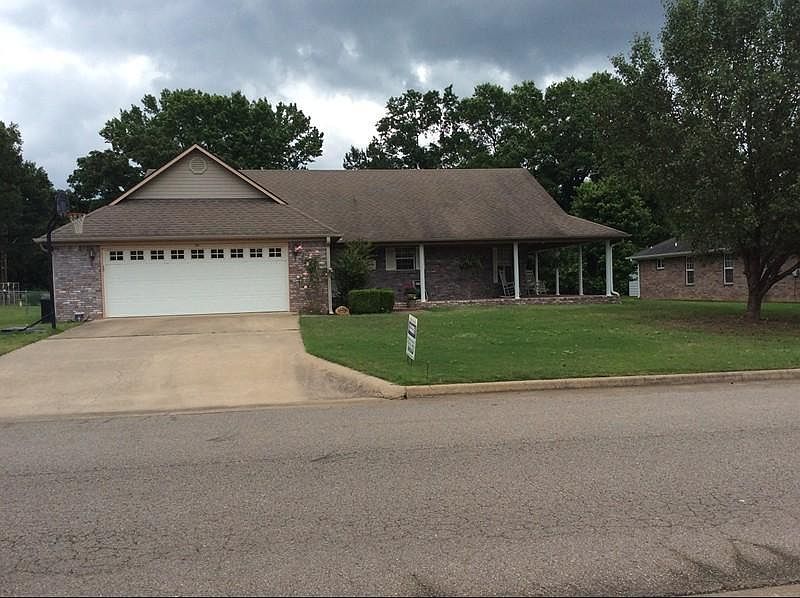 1st image of 132 Cherokee Ln