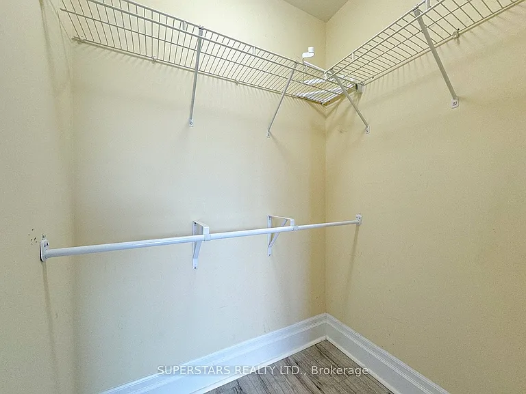 1 Upper Duke Cres #402A — Photo 7