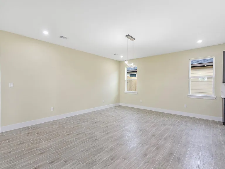 327 Road 5840 — Photo 20