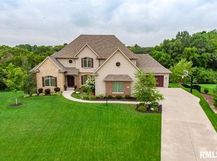 6412 Cardinal Rd, Bettendorf, IA 52722