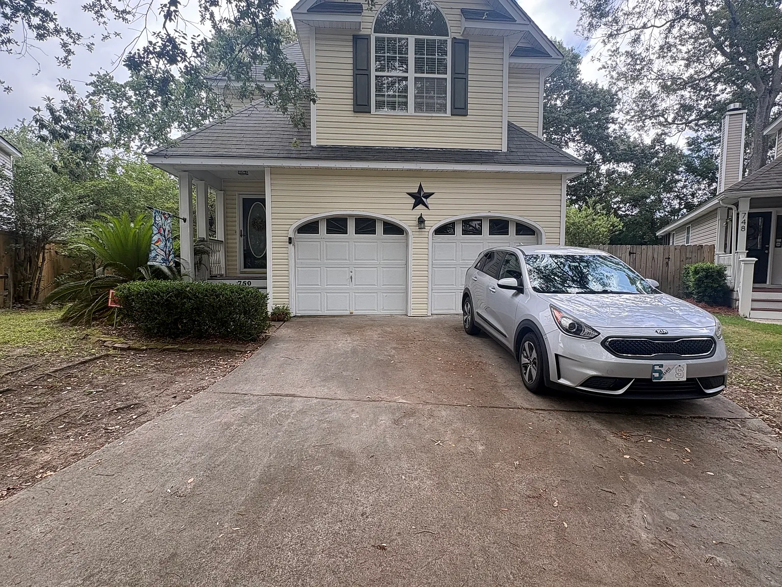 3 bed, 2.5 bath, 1810 sqft, $4,250 — Photo 2