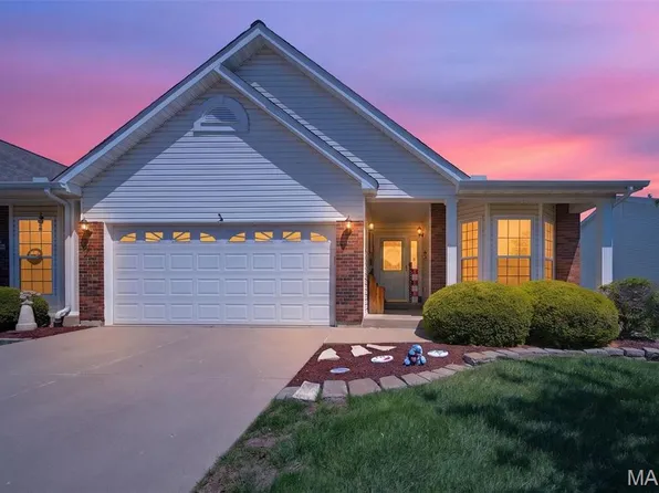 34 Green Park Ln #32B, O'Fallon, MO 63366