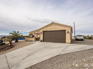 395 Stallion Ln, Lake Havasu City, AZ 86404