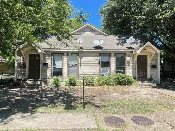 304 W 9th St, Bonham, TX 75418
