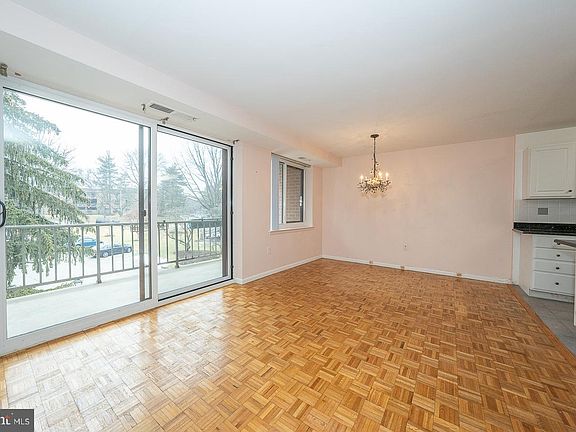 5th image of 1655 Oakwood Dr APT N307