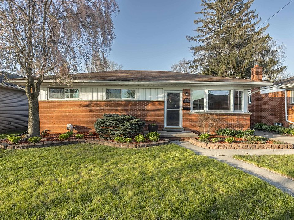 23513 Playview St, Saint Clair Shores, MI 48082 Zillow