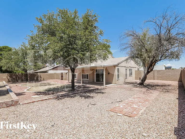 6849 W Yucca St — Photo 14