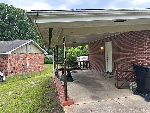 3rd image of 1035 Kirkland Dr