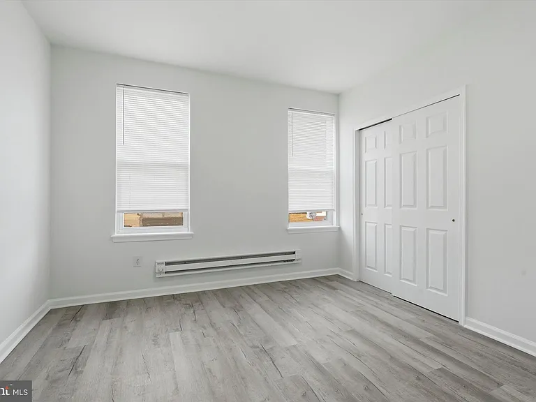 5715 Malcolm St — Photo 5