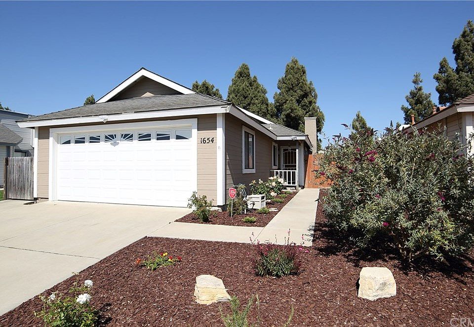1st image of 1654 N Canyon Dr