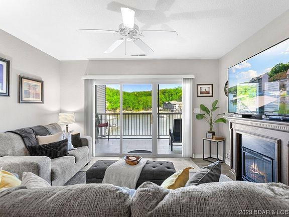 2nd image of 138 Oak Harbor Dr #1E