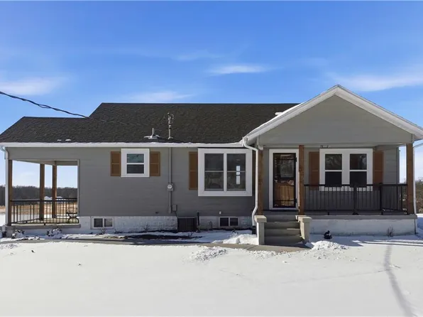 17675 Evans Rd, Tonganoxie, KS 66086