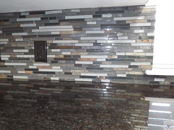 4th image of 428 Whippoorwill Ln