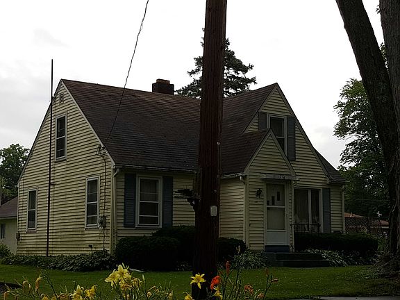 2nd image of 1416 Bradford St NW