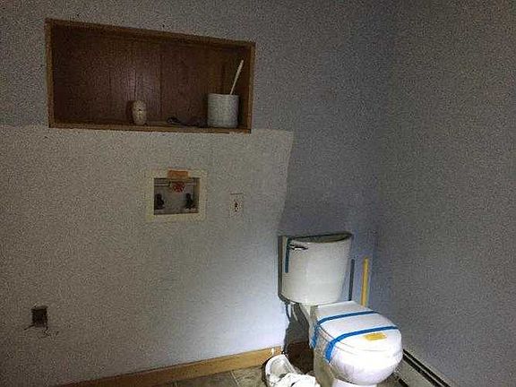 downstairs bathroom laundry