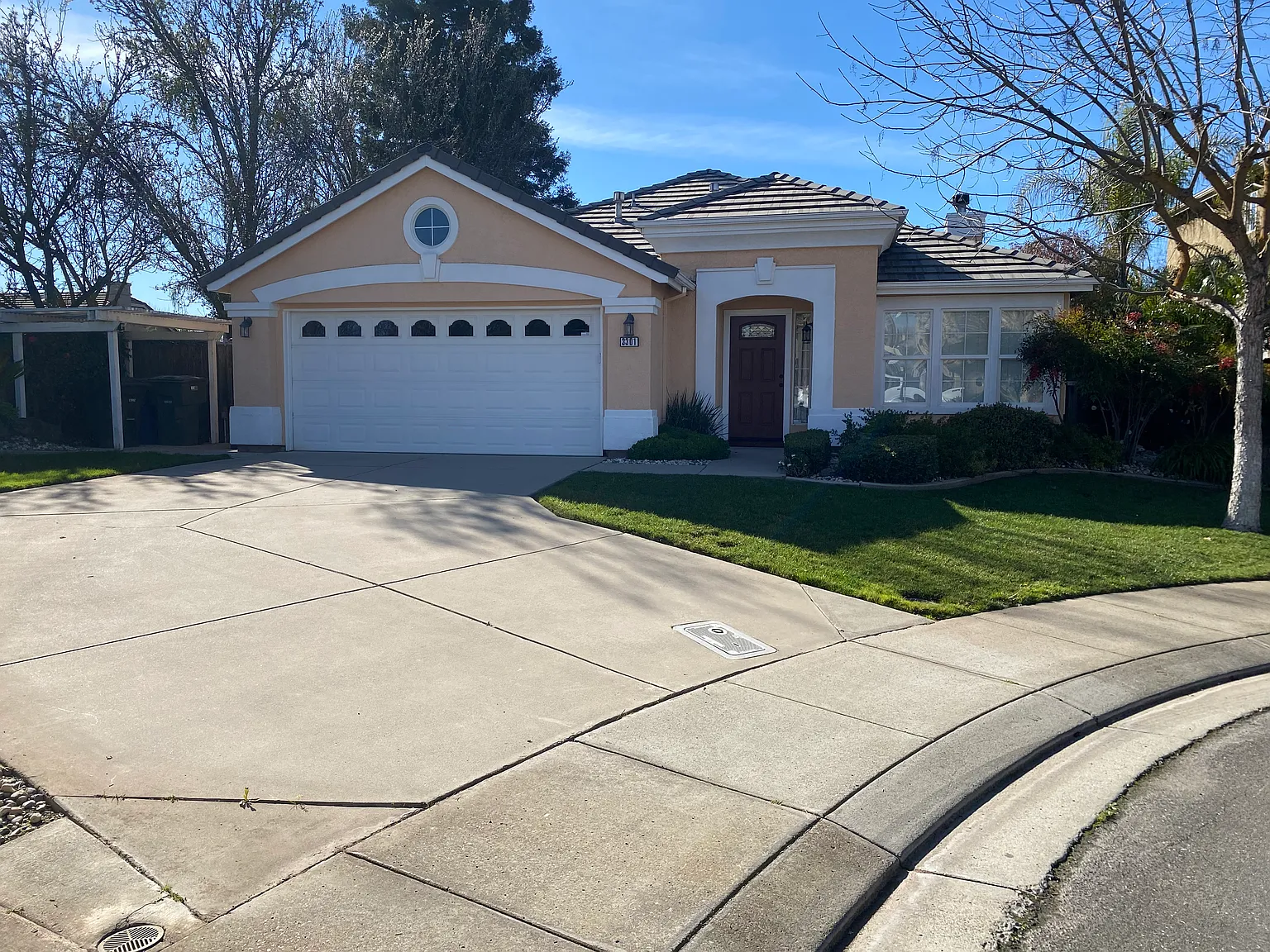 3 bed, 1630 sqft, $2,450 — Photo 1