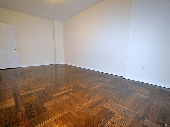 5th image of 1 Columbia Ave APT Aa