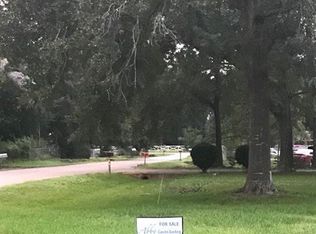 402 Nola Ln, Pinehurst, TX 77362