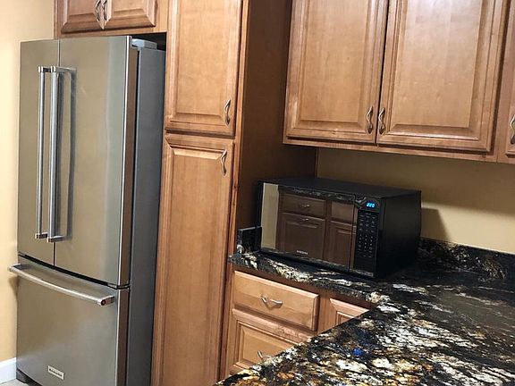 5th image of 9702 Kingsbridge Dr APT 4