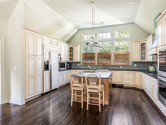 5th image of 2 Noelles Ln