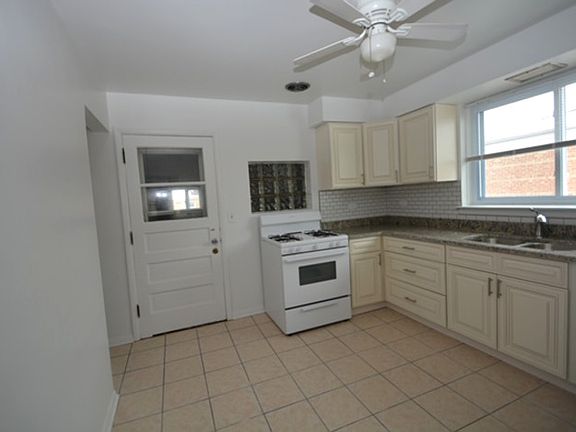 5th image of 5023 Grove St APT 2