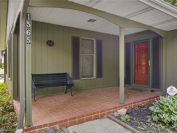 4th image of 1565 Willoughby Dr