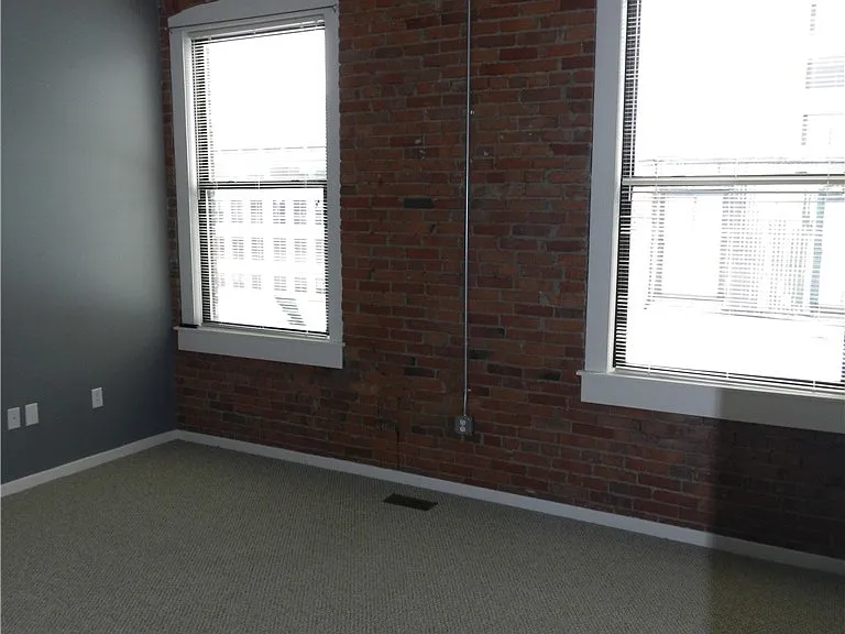 317 S Clinton St #4A — Photo 7