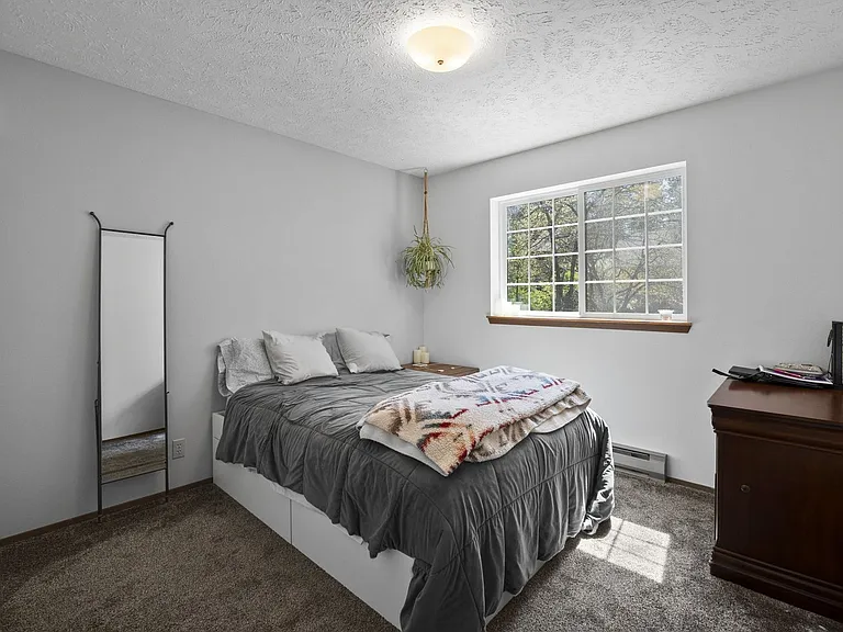113 S Neyland Ave — Photo 29