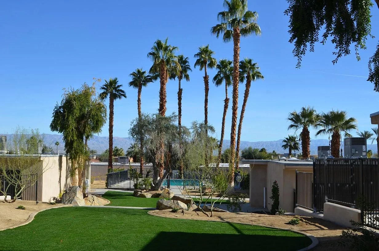 RiverWalk Luxury Living — Photo 3