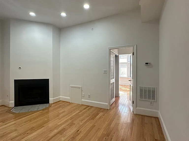 343 S 18th St #2 — Photo 9
