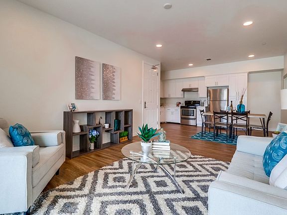 3rd image of 127 50th St #303