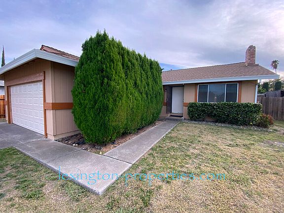 3rd image of 3232 Scotland Dr