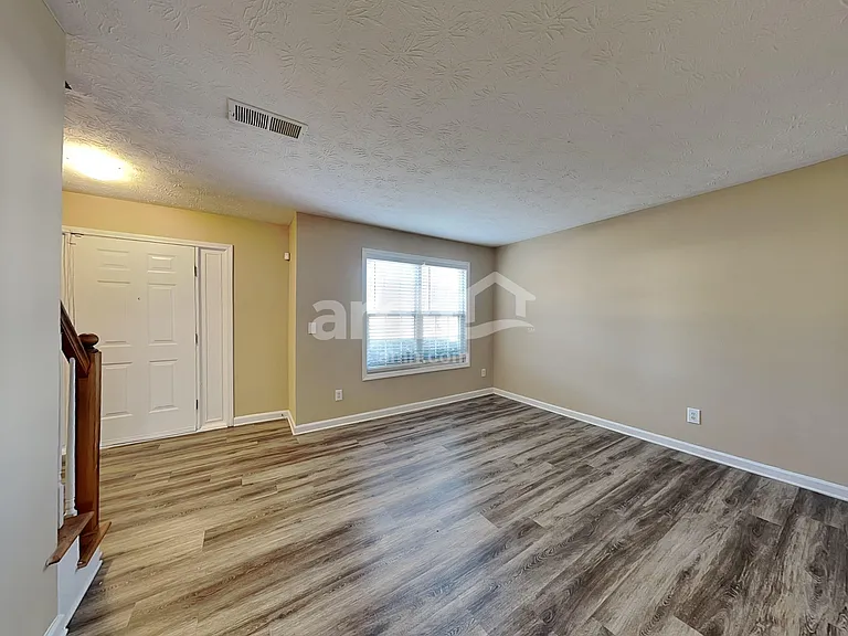 2912 Canopy Cir — Photo 10