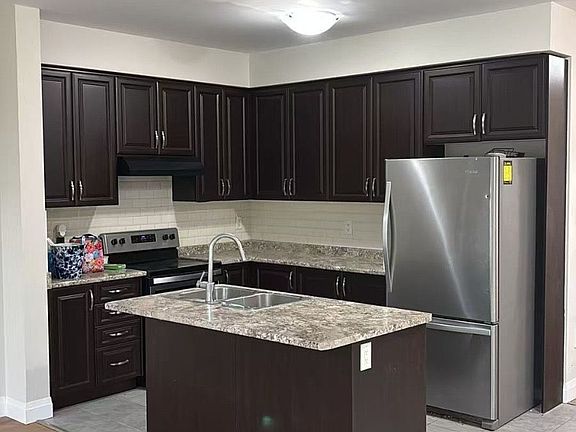2nd image of 7735 Shadbush Ln